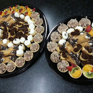 mini-dessert-trays-600x600